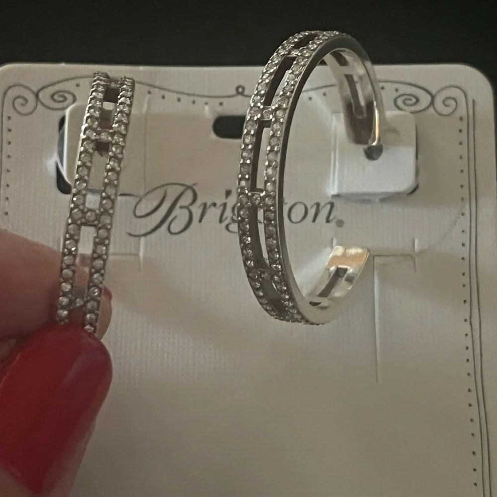 Sparkling Brighton earrings 💎 - Picture 2 of 3
